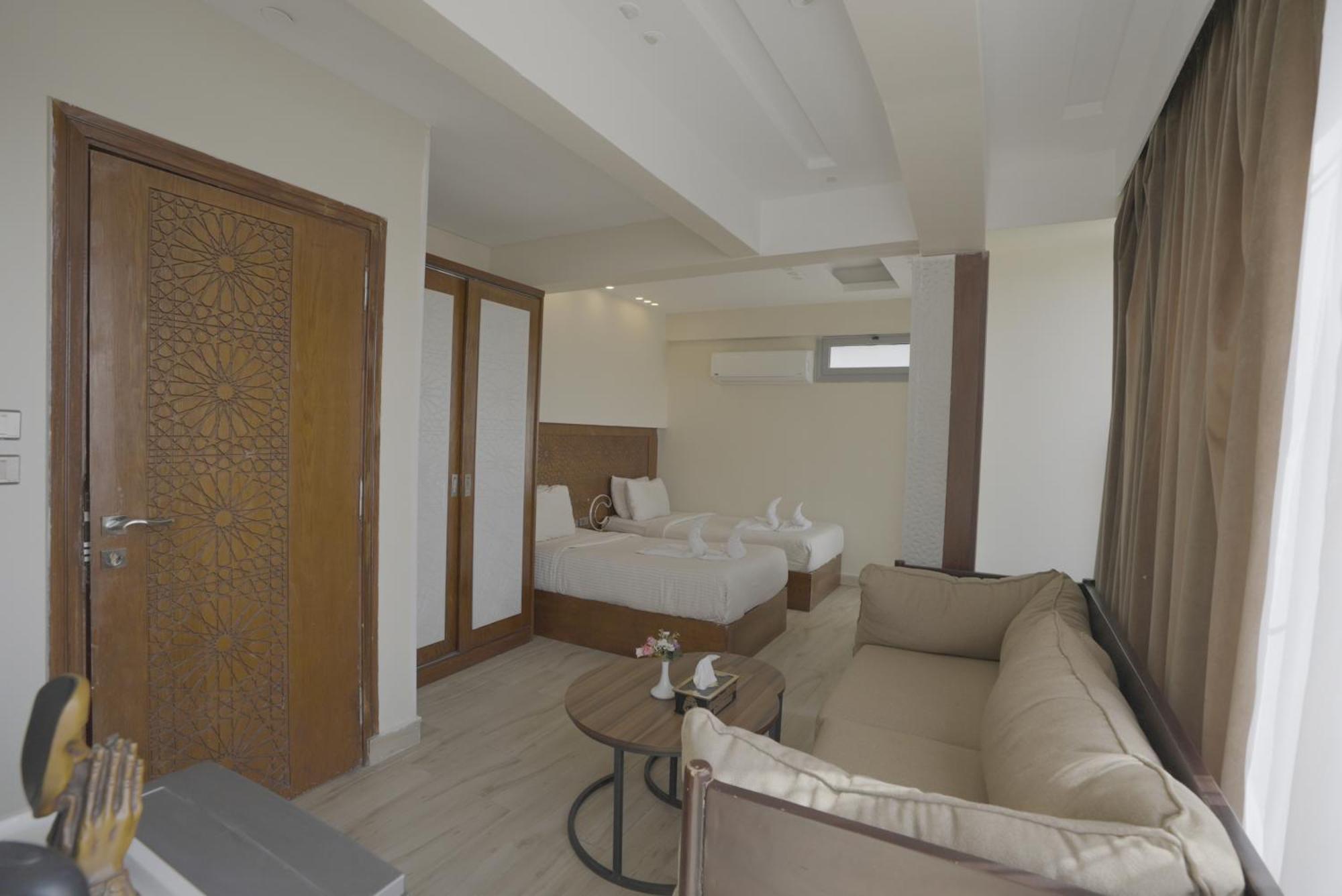 Queen Cleopatra Pyramids Hotel Кайро Екстериор снимка