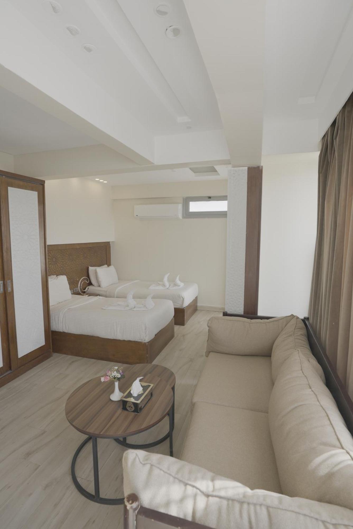 Queen Cleopatra Pyramids Hotel Кайро Екстериор снимка
